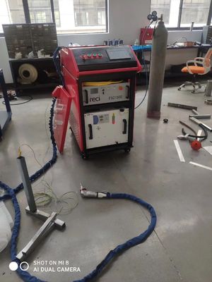 1000W 1500W 2000W 3000W tragbares Handheld-Faser-Schweißgerät mit RAYCUS-Wasserkühlung