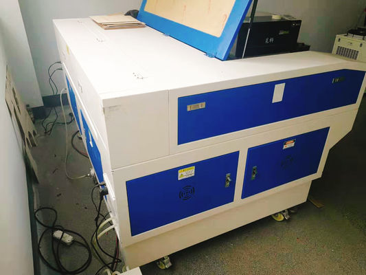 1000-26000mm/min Schneidgeschwindigkeit CO2 Lasergravurmaschine mit Superior und Service