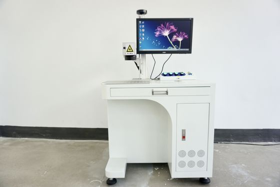 Handgeführte tragbare Minifaserlasermarkierungsmaschine 20W 30W 50W zur Lasergravierung